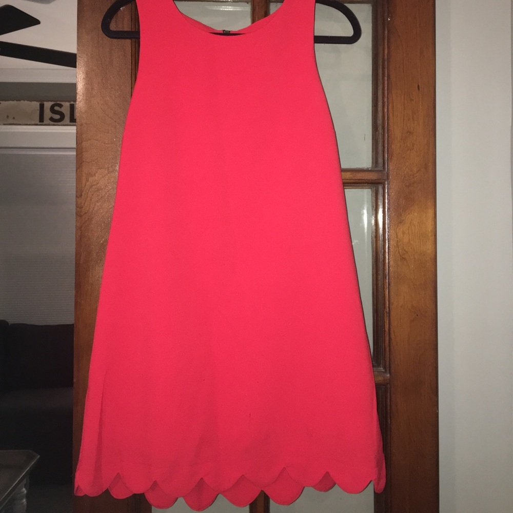Red scalloped hem dress size L